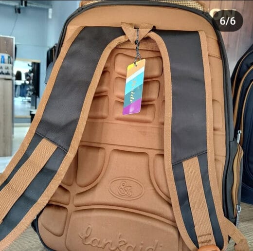 Mochila Reforzada P Notebook Puerto Usb + Salida Auriculares - Imagen 5